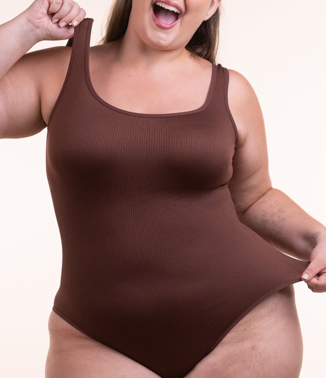 2 Bodys Shaper Canelado – Compre 1 Leve 2 | Conforto e Modelagem Perfeita