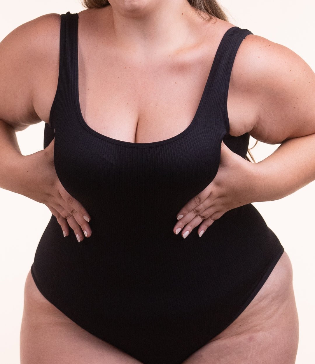 2 Bodys Shaper Canelado – Compre 1 Leve 2 | Conforto e Modelagem Perfeita
